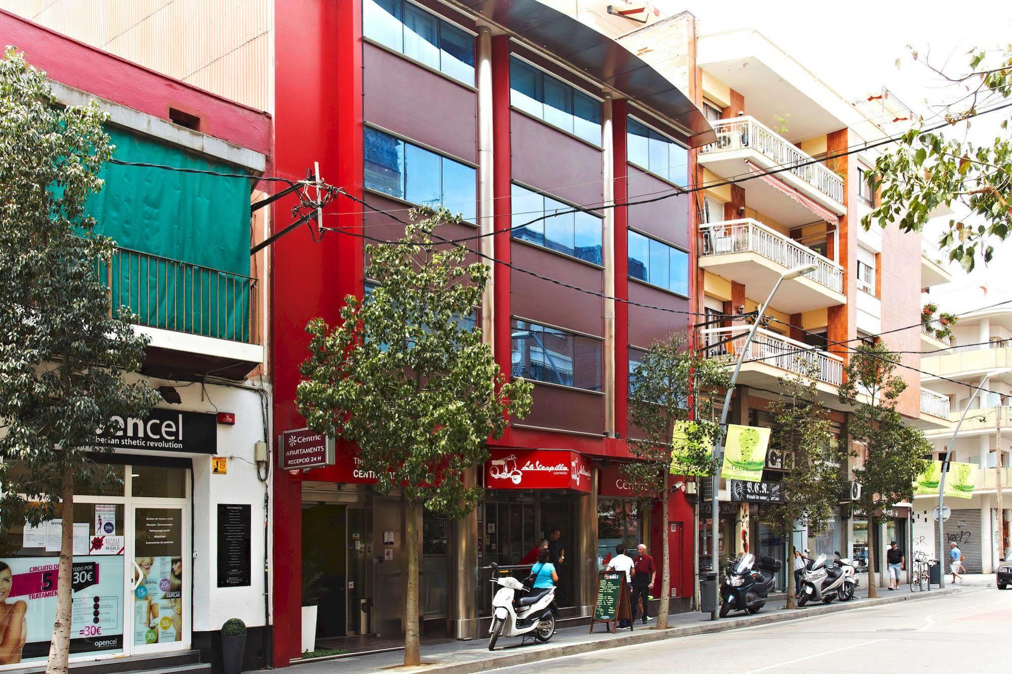 Ginosi Basics Centric Apartel Castelldefels Exteriör bild